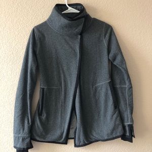 Ivivva by Lululemon sweater Sz 12 fleece lined